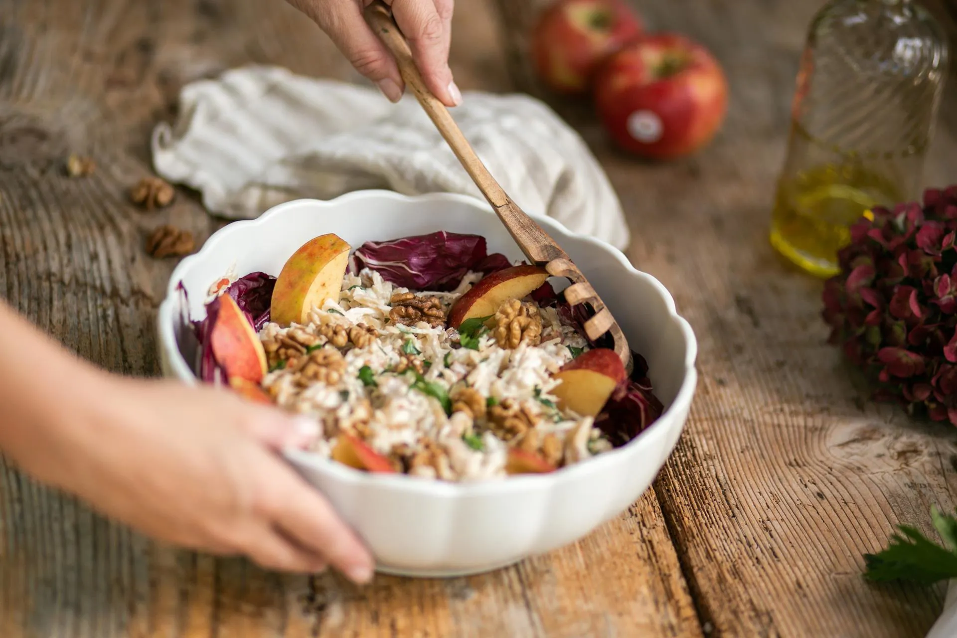L’agricoltrice bio Mona propone: Insalata Waldorf.
