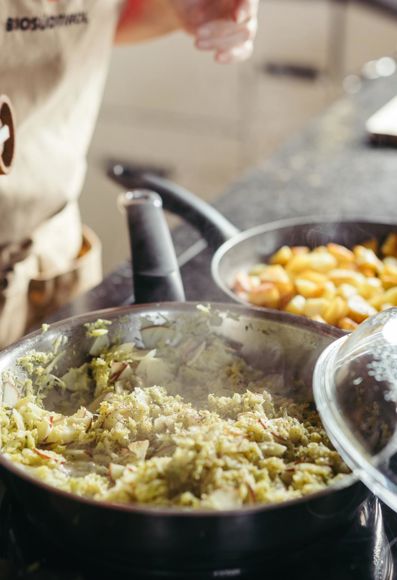 Sissy würzt den Wirsing