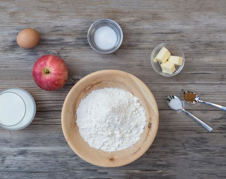 Ingredienti per la frittata dolce alle mele