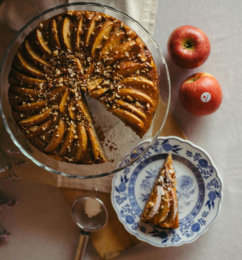 La torta di mele con mele Braeburn è pronta