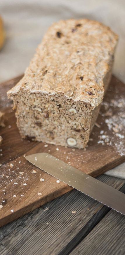 Apfel-Nuss-Brot mit Fuji Äpfeln
