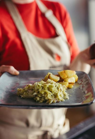 Der Wirsing mit Red Delicious Apfel ist fertig