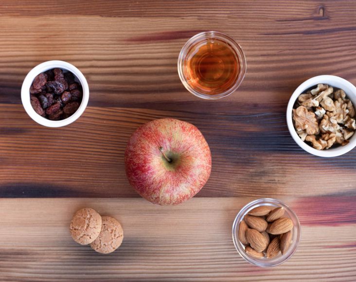 Gli ingredienti per le mele al forno