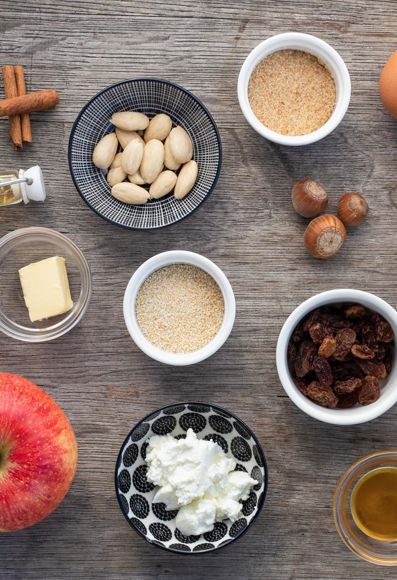 Die Zutaten für den Apfel-Walnuss-Strudel