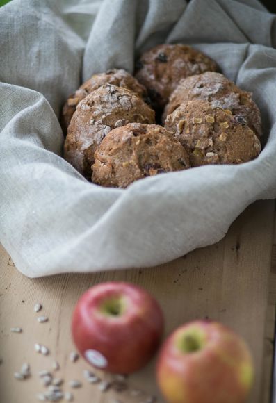 Panini alle mele con mele Pinova