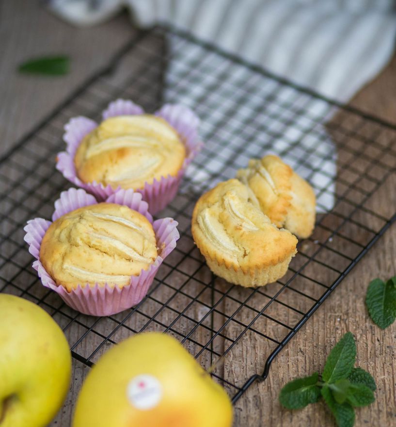 Apple muffins with Golden Delicious apples